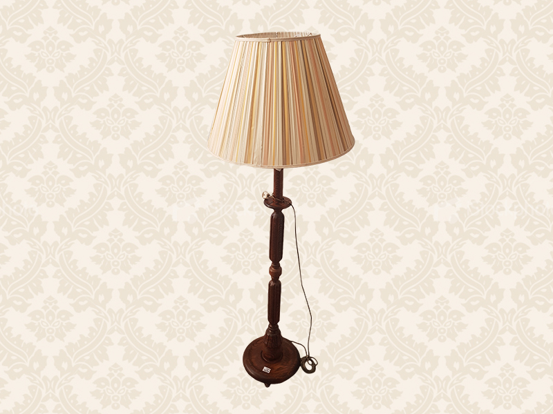 Klasicna stilska lampa