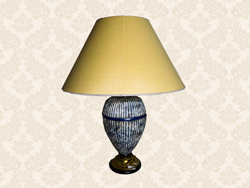 Starinska stilska lampa